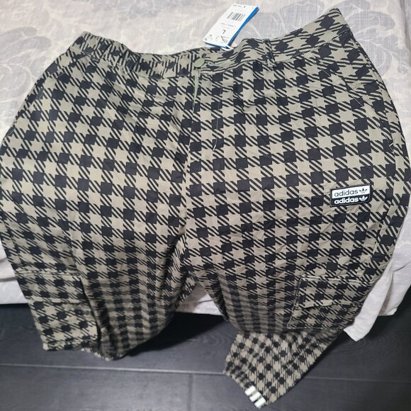 NEW Adidas Legacy Cargo Pants Large Green Plaid Plaid High Rise 100% Cotton - Picture 1 of 3